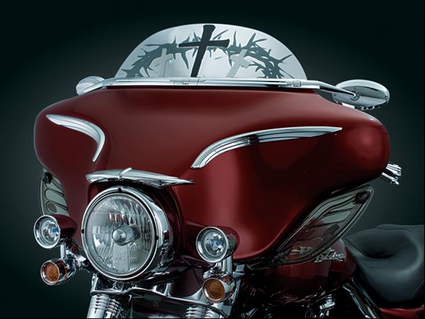 CROSSES & THORNS WINDSHIELD 6" FLHX/FLHT