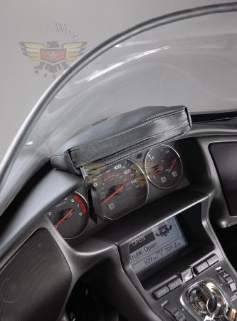 GL1800 DERRIERE LE PARE BRISE HDPBK